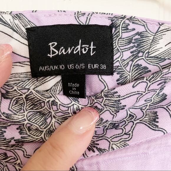Bardot Frankie Frill Lavender Toile Print Shorts Size 6 - Picture 6 of 9